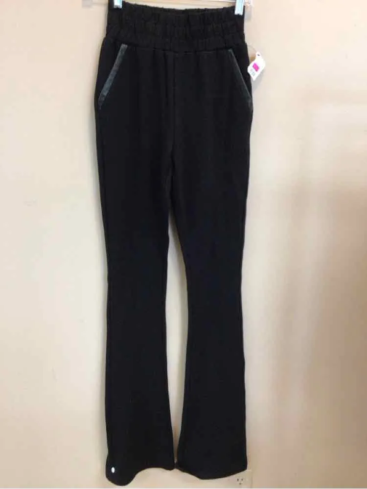 AKIRA SIZE SMALL Ladies PANTS