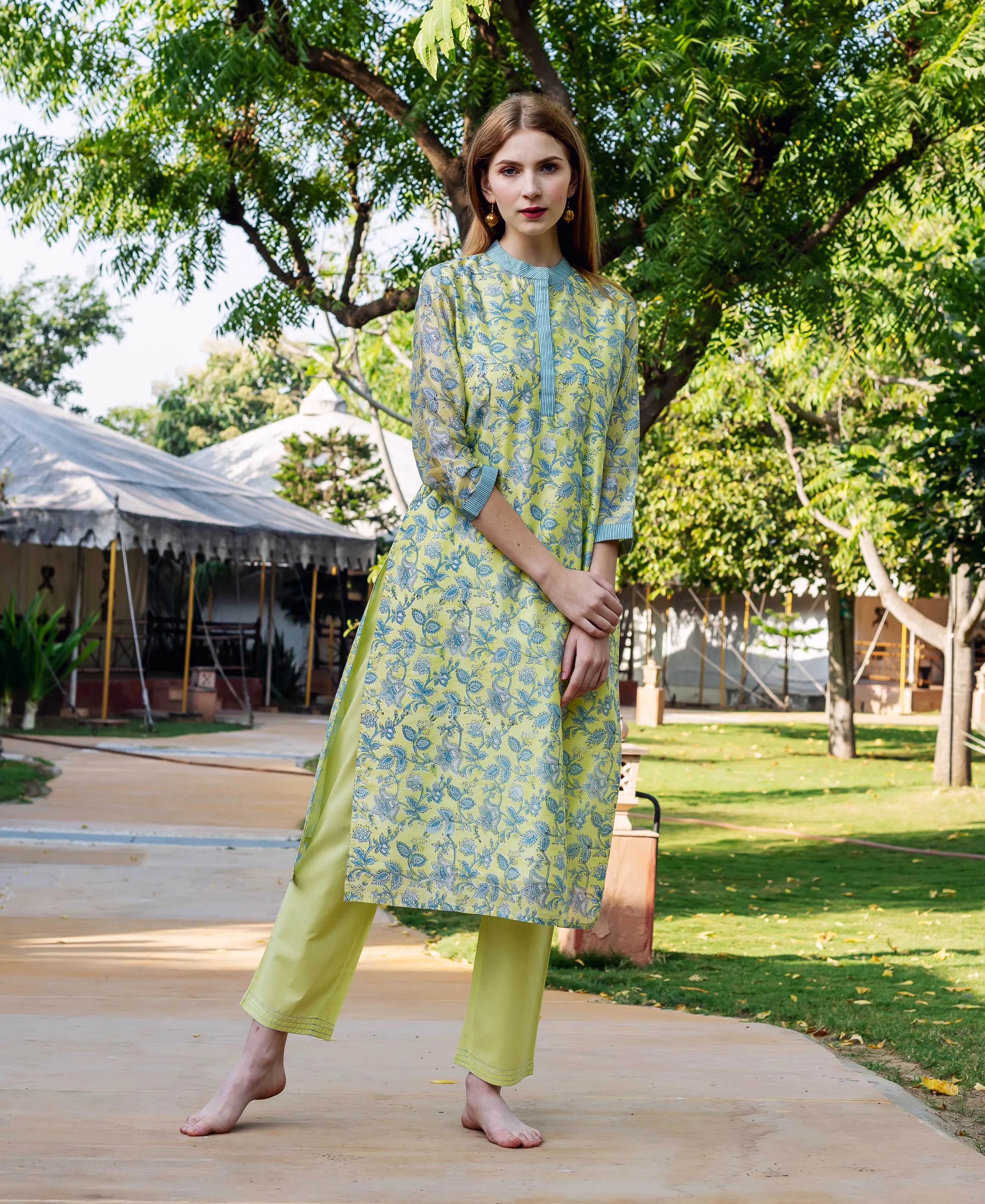 Bhaavya Green Chanderi Straight Kurta