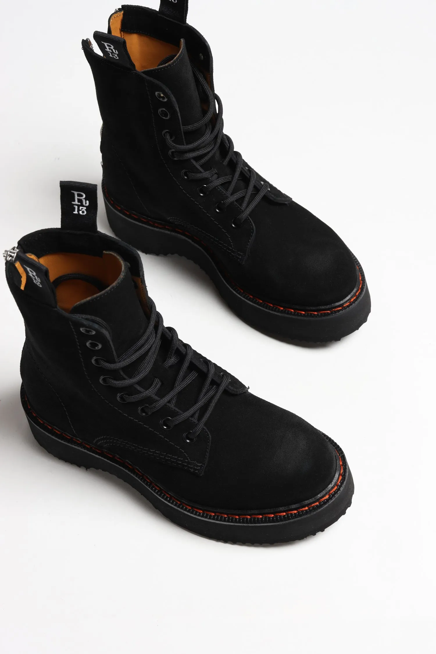 Boots Single Stack in Schwarz Suede