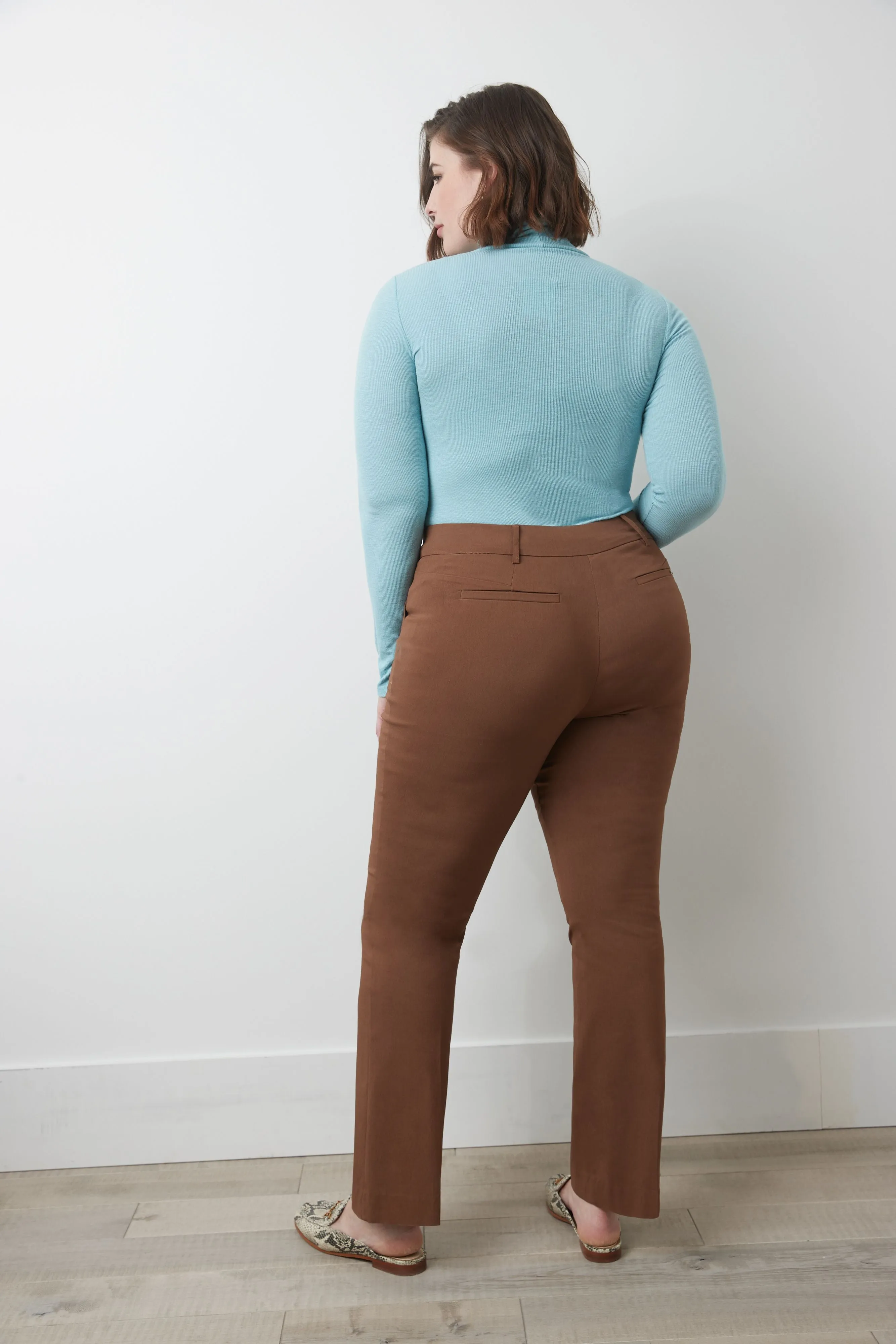 Curvy Pull-on Barely Bootcut Classic Pants