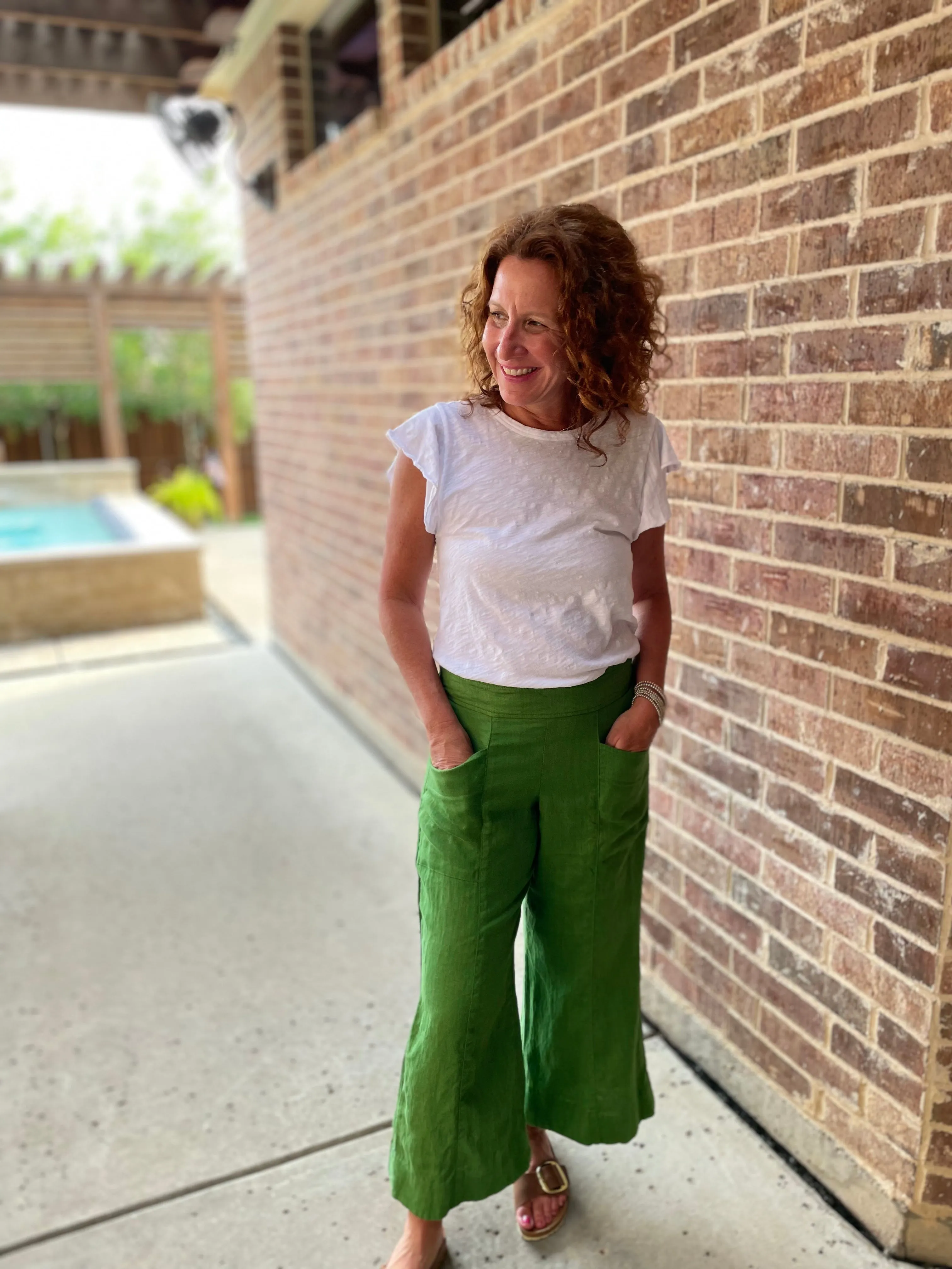 Ivy Jane Linen Crop Pant in Green