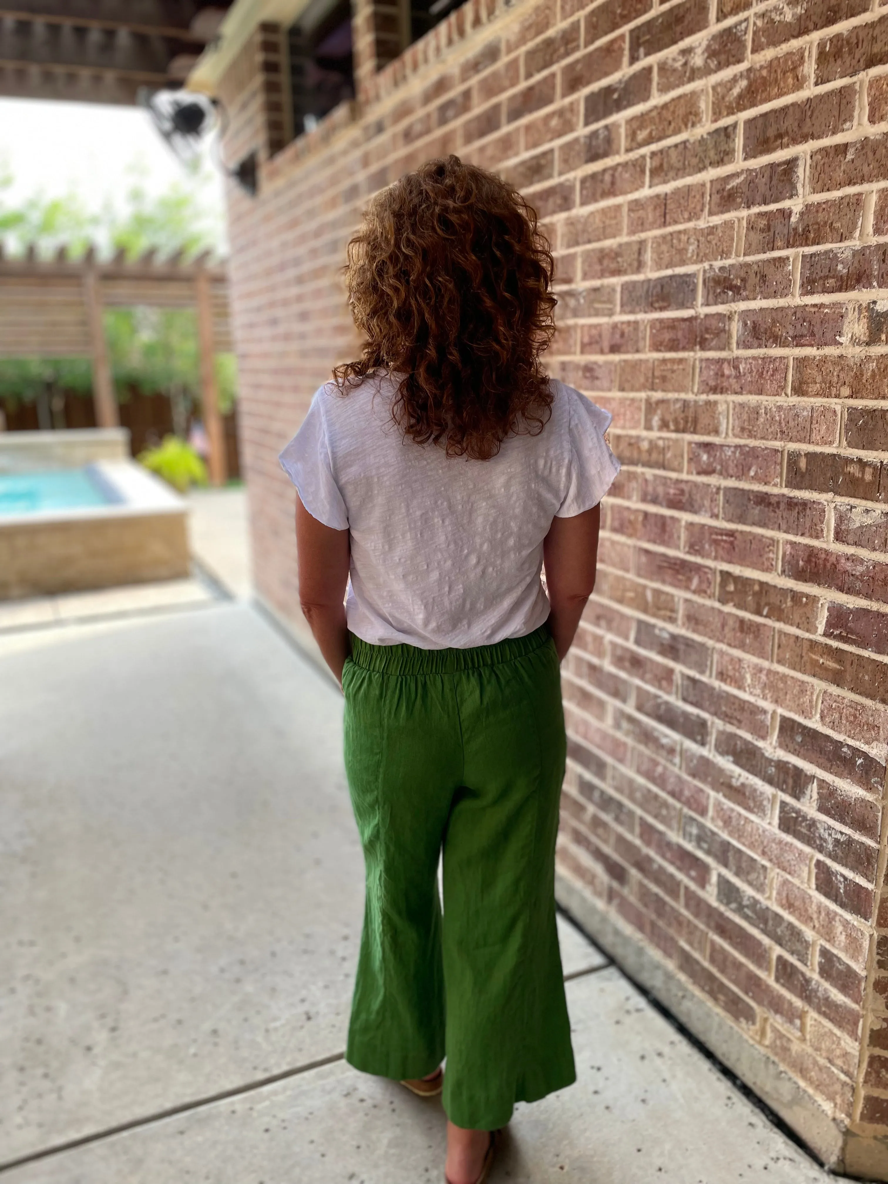 Ivy Jane Linen Crop Pant in Green