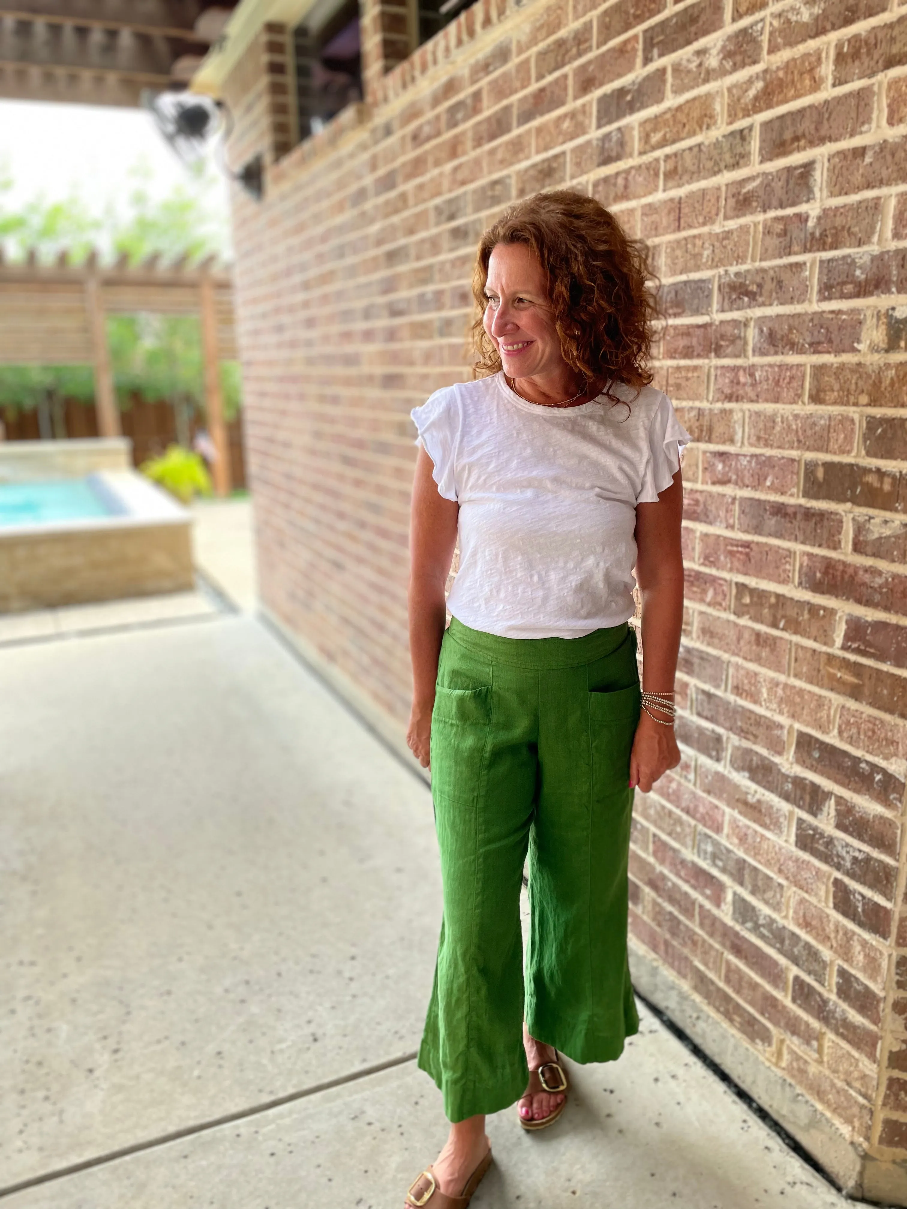 Ivy Jane Linen Crop Pant in Green