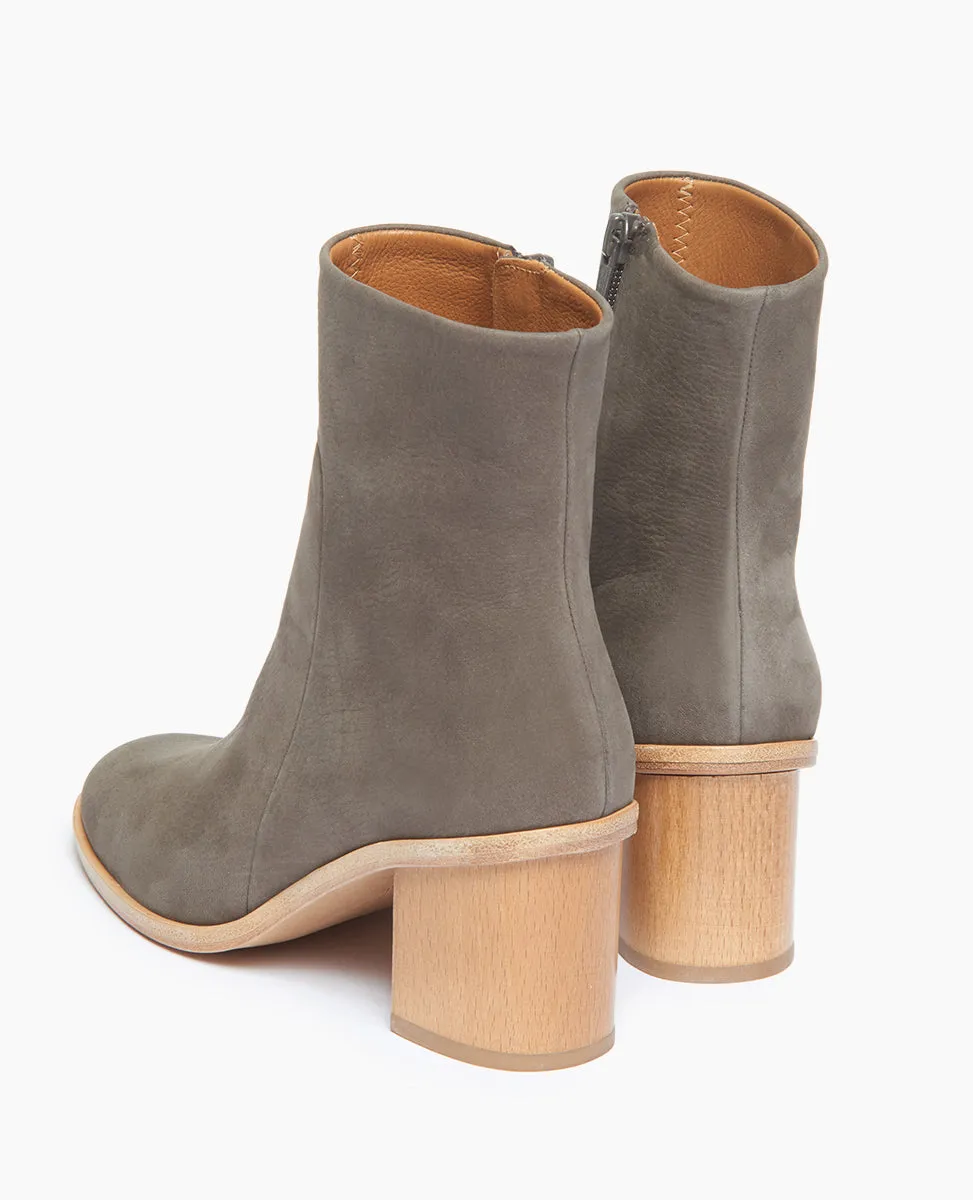 Warehouse Sale - Babe Boots Fog Nubuck